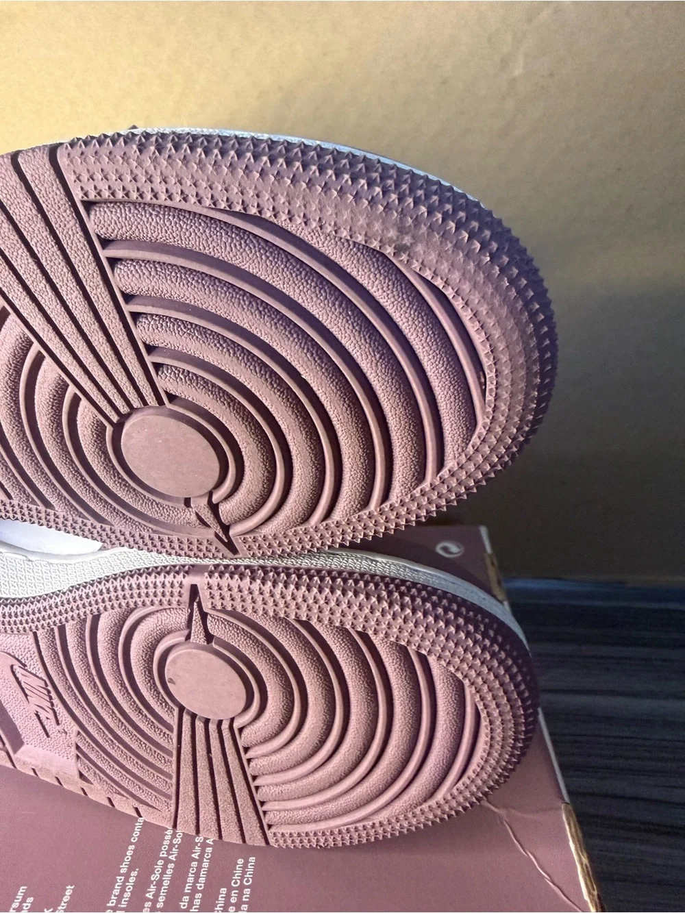 Nike Kids High-Top Sneakers Mauve & White and Purple high O.G